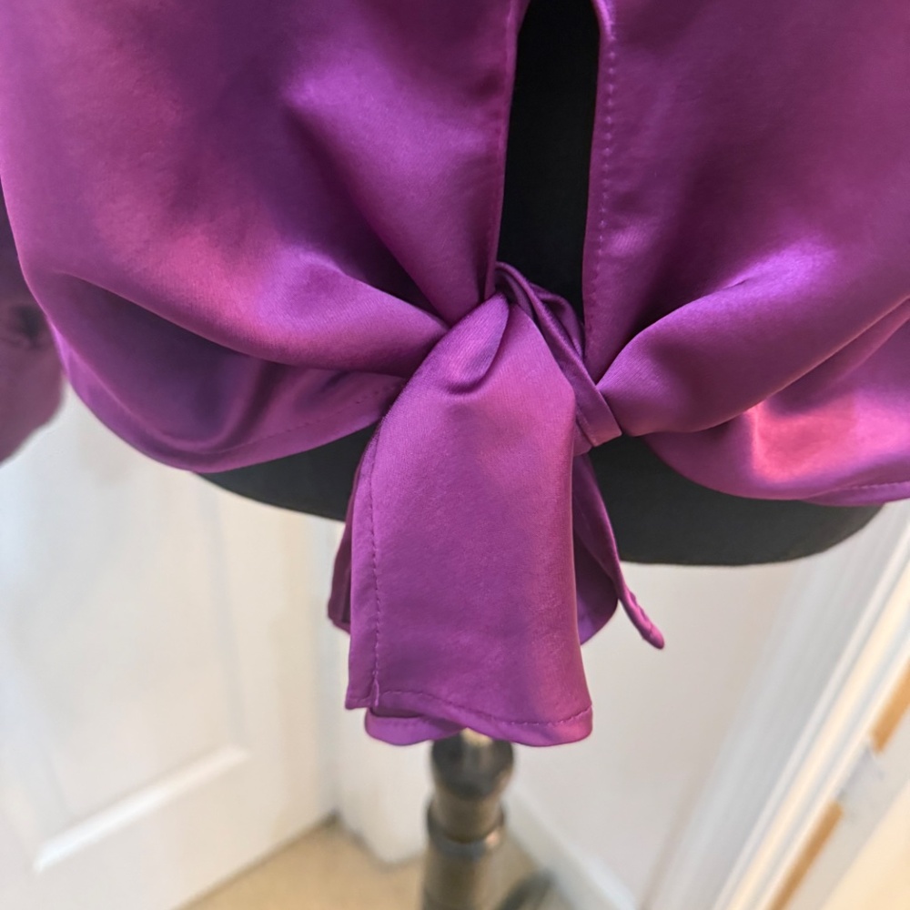 β¨ Karen Kane Sparkling Satin Top ββ Size M, NEW - Picture 10 of 10